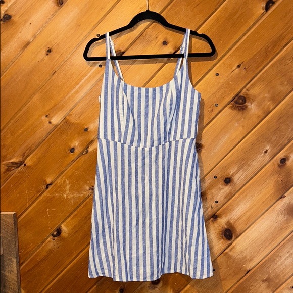 Old navy Fit & Flare Linen-Blend Blue & White striped Mini Dress - Picture 2 of 6